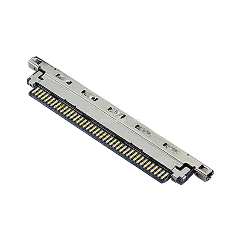 20679-030T-01 마이크로 코아시얼 케이블 0.4mm pitch 수평 결합형 마이크로 코아시얼 커넥터