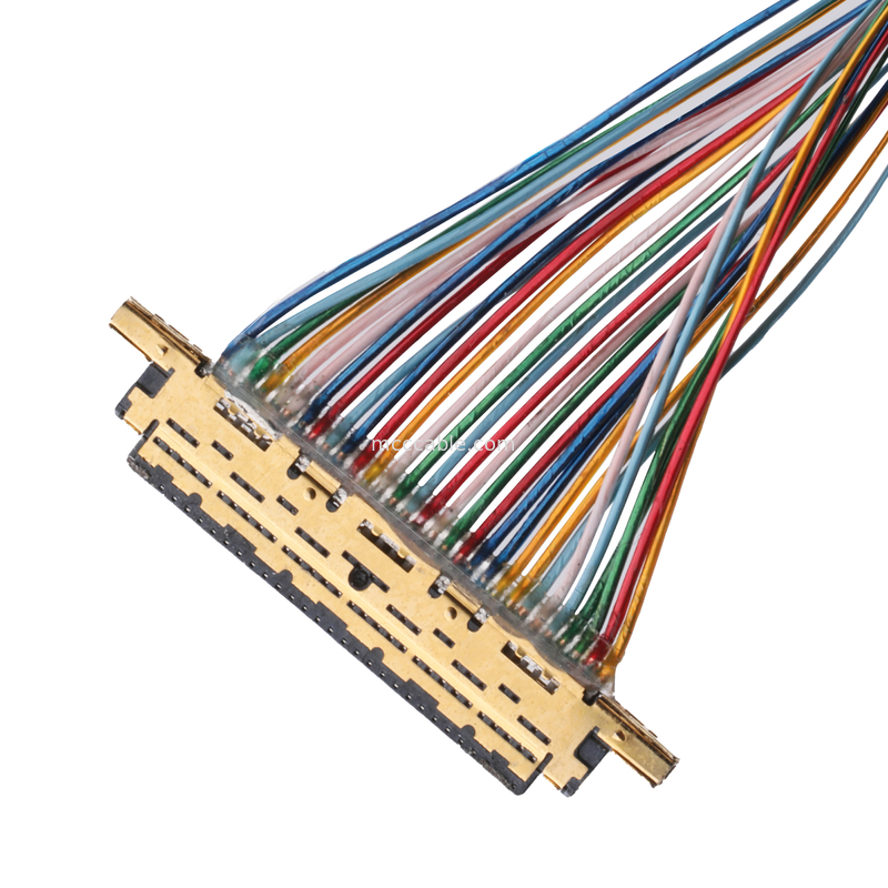 C형 USB 3.0 ~ 20453-230T-03 케이블은 마이크로 USB에 대한 코아시얼 커넥터 측정으로 만들어집니다.