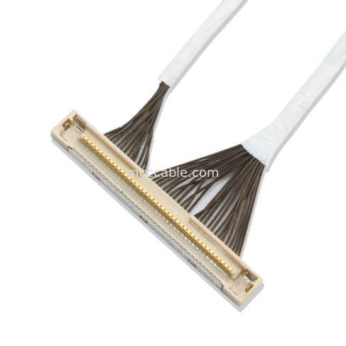 46 AWG 42 AWG 극소 동축 케이블 DF36 40P 0.4SD 150MM 길이 라이프즈는 연결기를 드러냅니다