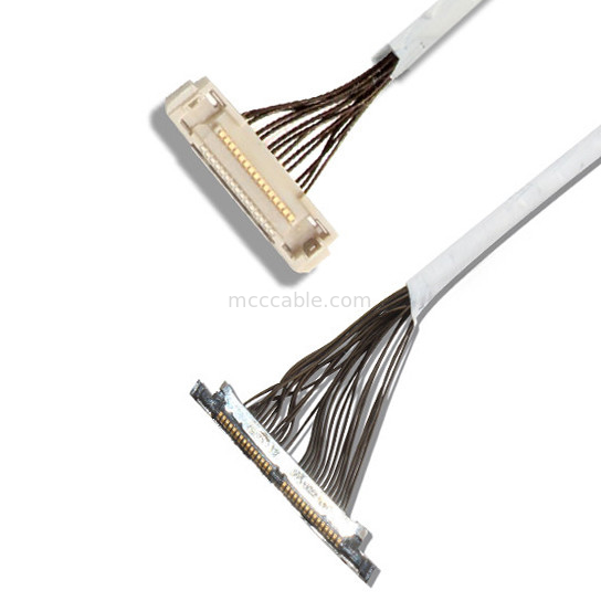 46 AWG 42 AWG 극소 동축 케이블 DF36 40P 0.4SD 150MM 길이 라이프즈는 연결기를 드러냅니다
