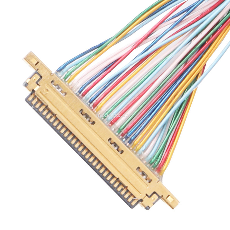 C형 USB 3.0 ~ 20453-230T-03 케이블은 마이크로 USB에 대한 코아시얼 커넥터 측정으로 만들어집니다.