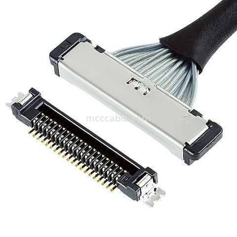 SS 20380-R20T-06 리셉터클 플러그 미세한 동축 케이블 시스템 연결기 라이프즈 20은 커넥터 케이블을 고정합니다