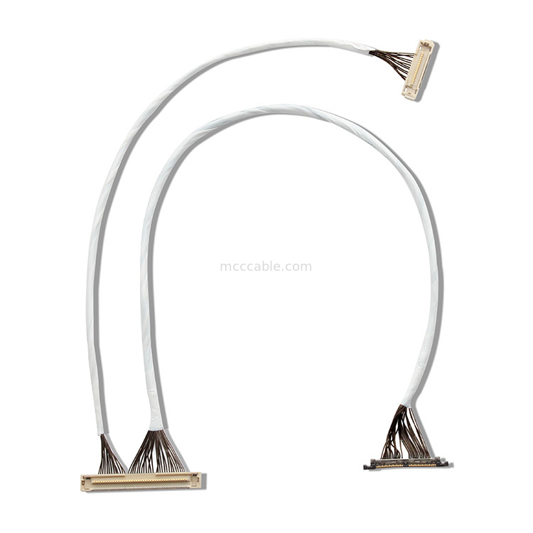 46 AWG 42 AWG 극소 동축 케이블 DF36 40P 0.4SD 150MM 길이 라이프즈는 연결기를 드러냅니다