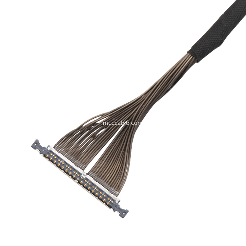 32핀 마이크로 코아시얼 케이블 0.3mm 피치 20496-032T-40 드론 32P 커넥터용 Lvds 케이블