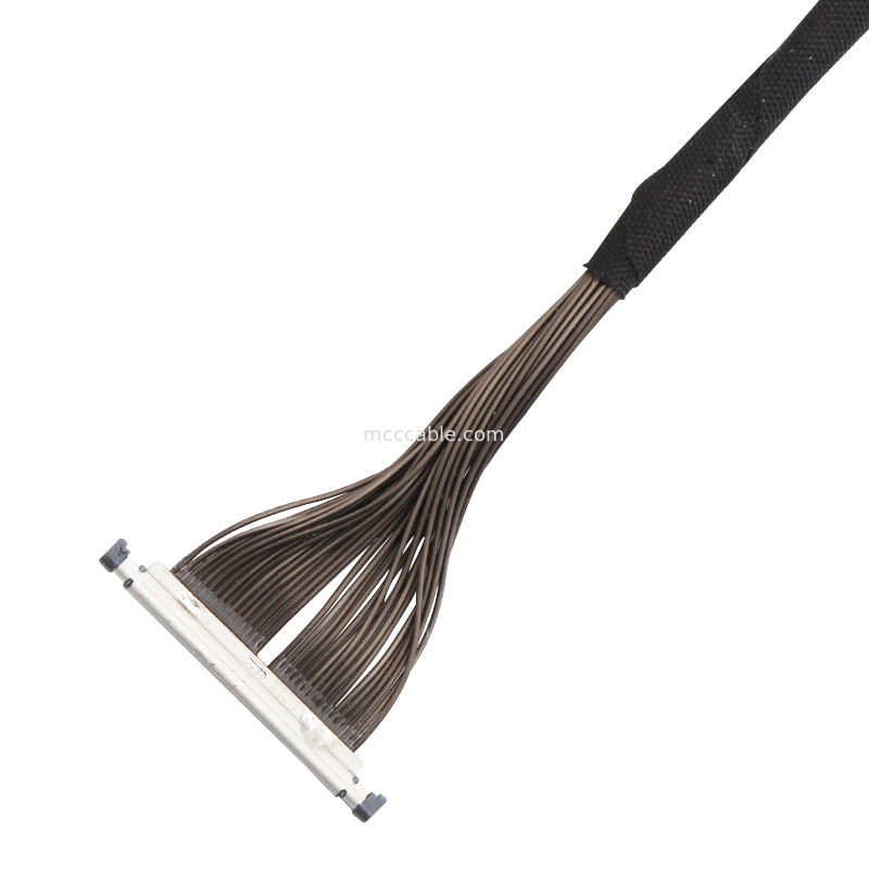 32핀 마이크로 코아시얼 케이블 0.3mm 피치 20496-032T-40 드론 32P 커넥터용 Lvds 케이블